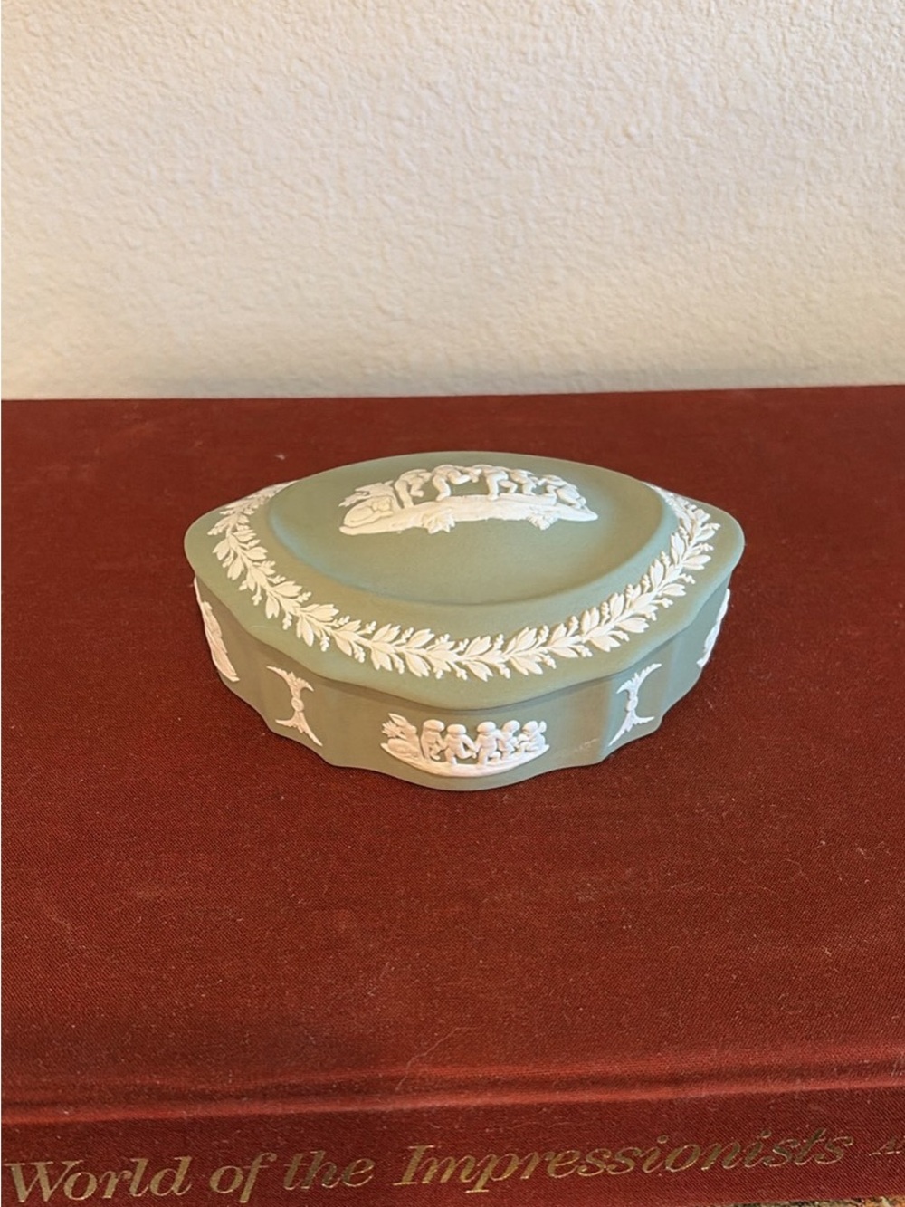 Vintage Wedgwood sage green Jasperware lidded trinket box jar cameo cherub